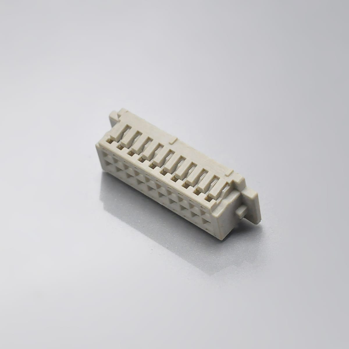 Figure 8 — KR1256 dual-row housing: the cable-side half, 2×5 to 2×20 positions