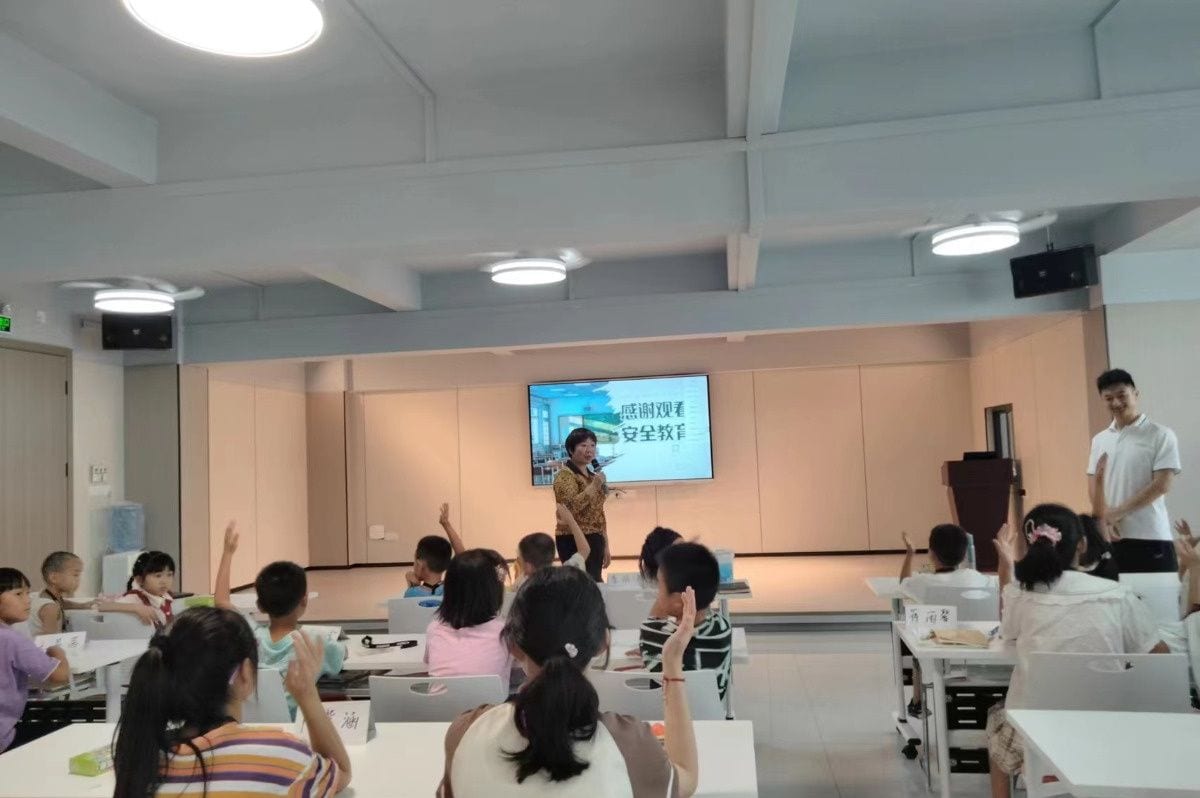 Opening Ceremony of the 2024 KONNRA Electronic Gremlins Summer School