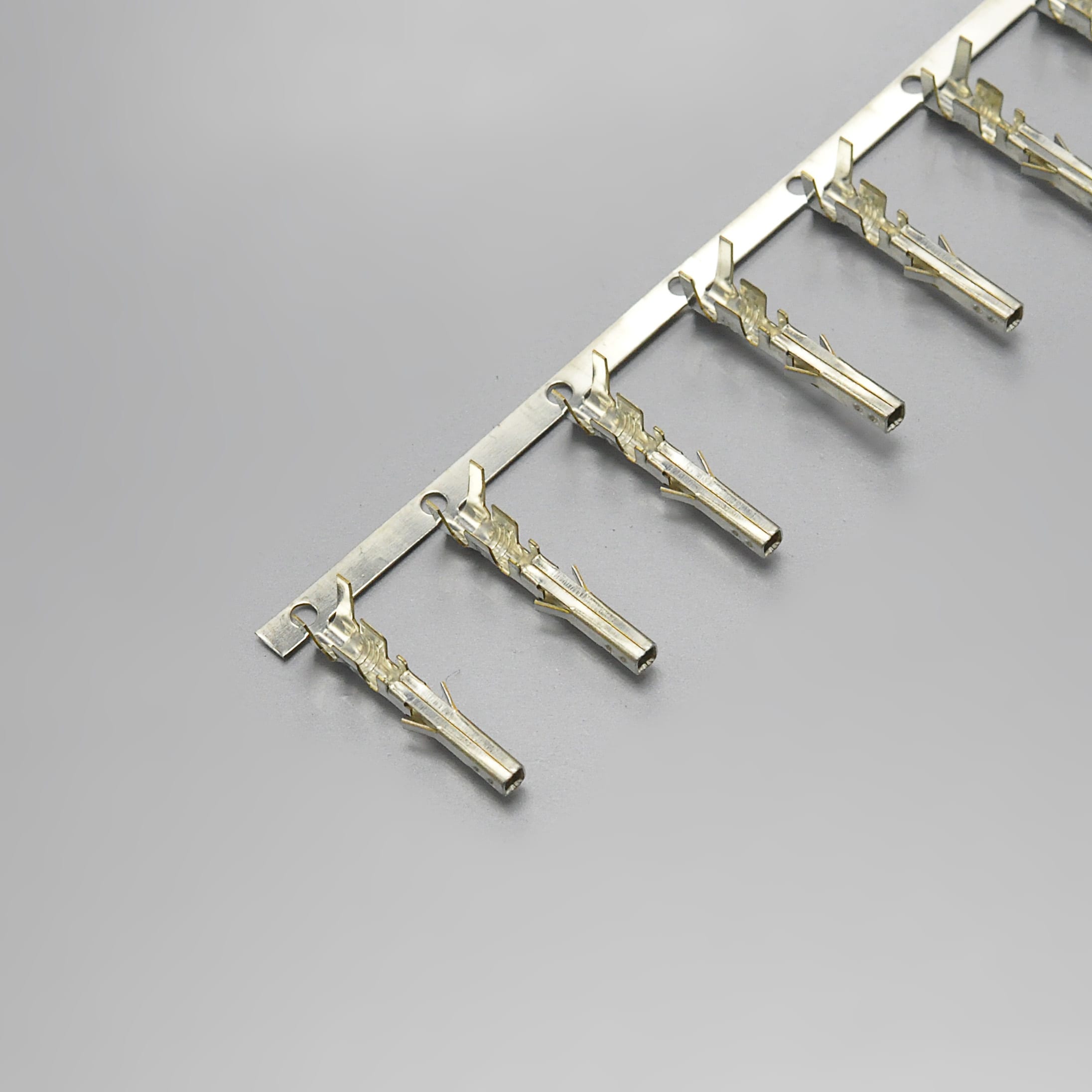 KR4200 Equivalent To Molex Mini-Fit Jr Mx4.2 alternatives connector (16/16)